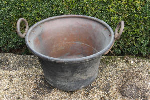 Copper pot with twin handles
